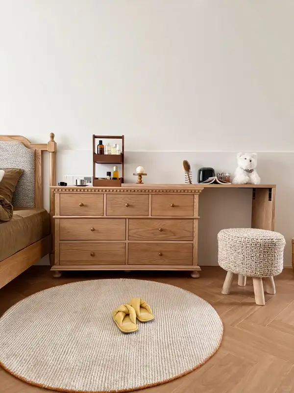 American-Style Solid Wood Bed — product image 4