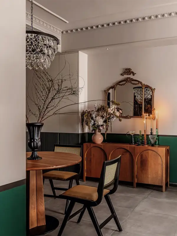 Vintage-Inspired Solid Wood Round Dining Table — product image 3