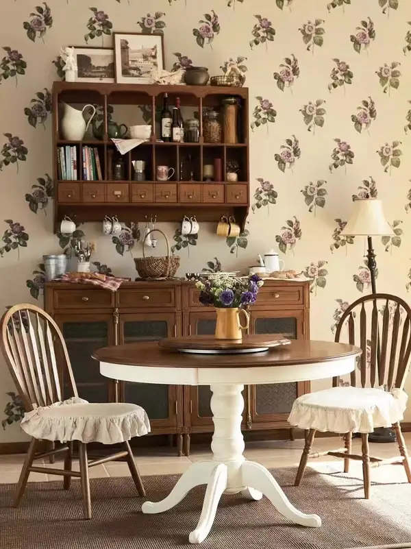 American-Style Solid Wood Round Dining Table — product image 3